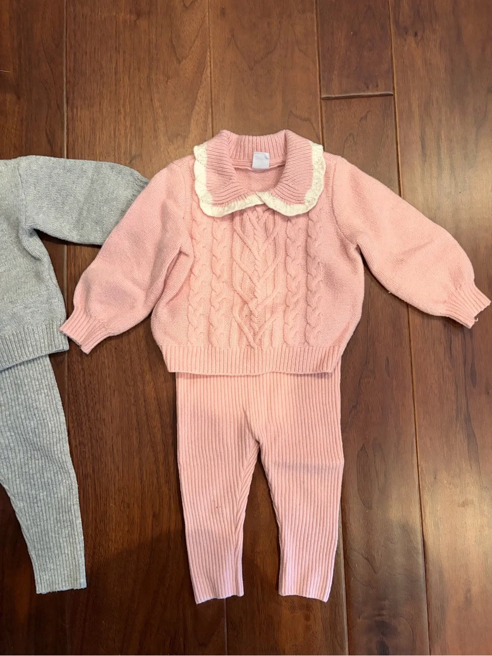 GAP Pink Cable Knit Set & Gray Bow Accent Knit Set size 12-18 mo EUC
